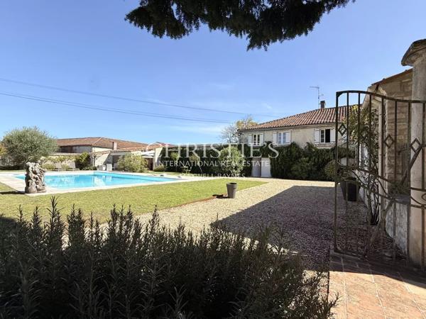 Élégante Maison de Maître du XIXe siècle au cœur de la Grande Champagne