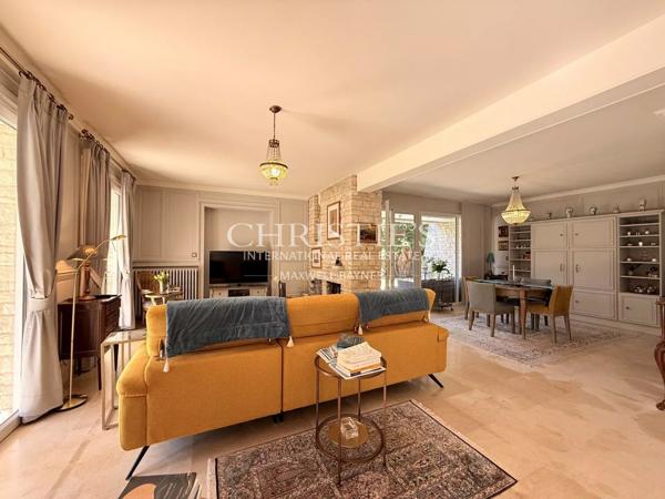 Élégante Maison de Maître du XIXe siècle au cœur de la Grande Champagne