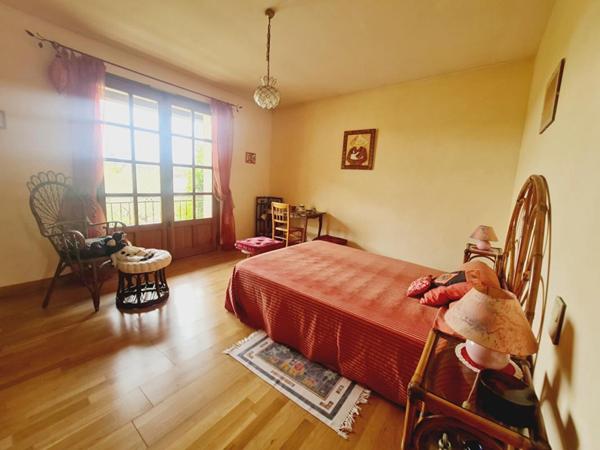 ALES - Villa 220m² avec piscine & pool house - 4 chambres- Proche commerces