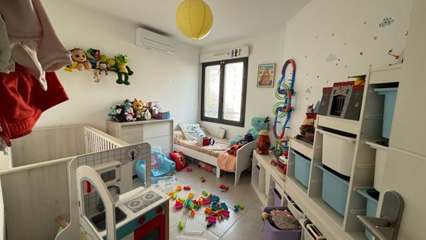 Appartement Saint-maximin-la-sainte-baume 2 chambres avec terrasse, garage en sous sol