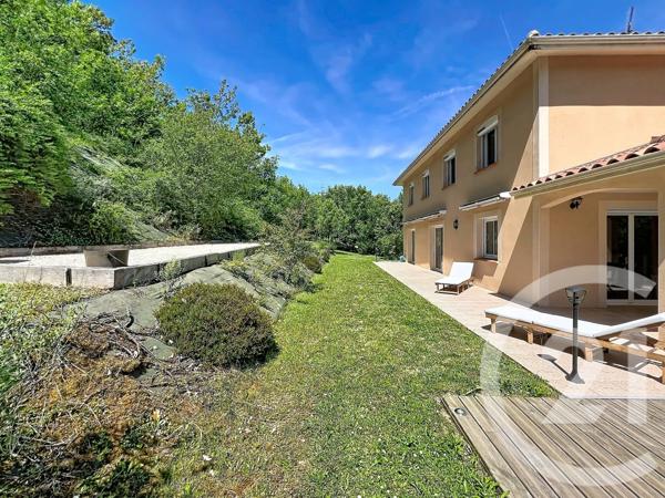 Maison à vendre  11 pièces - 243,45 m 2   AUCH  - 32