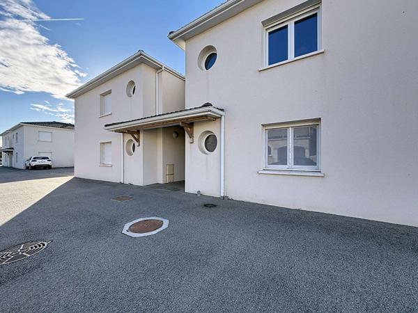 A VENDRE - EAUNES - Appartement T3 avec grande terrasse de 22.61m² et garage - Faibles charges!