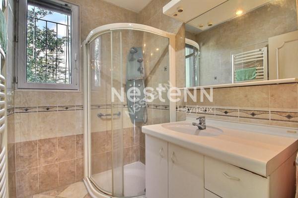 Heyrieux, proche centre: Maison au calme T4 sur sous-sol sur789 m² de terrain