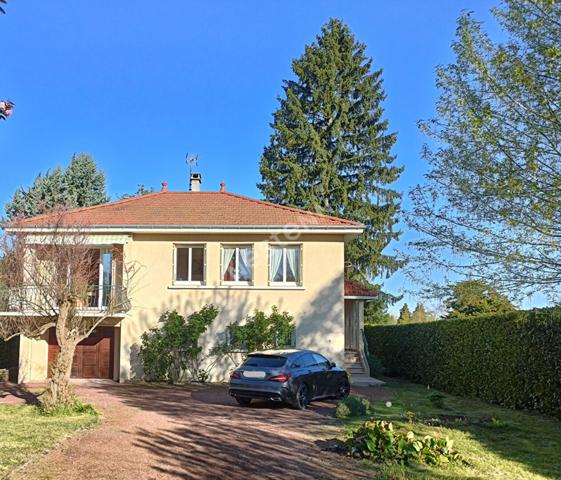 Heyrieux, proche centre: Maison au calme T4 sur sous-sol sur789 m² de terrain