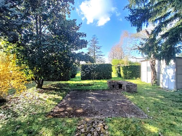 Heyrieux, proche centre: Maison au calme T4 sur sous-sol sur789 m² de terrain