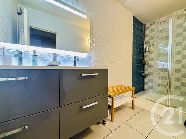 Appartement F5 à vendre  5 pièces - 90,43 m 2   ALES  - 30