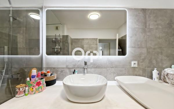 Appartement à vendre    2 pièces • 52,75 m2 Aubagne