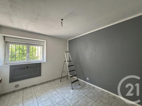 Immeuble à vendre  220 m 2   LA GRAND COMBE  - 30