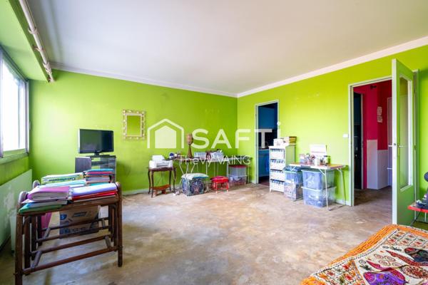 Etagé élevé, travaux à prévoir, lumineux