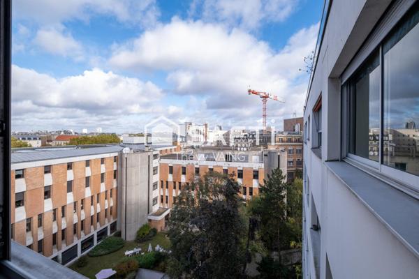 Etagé élevé, travaux à prévoir, lumineux