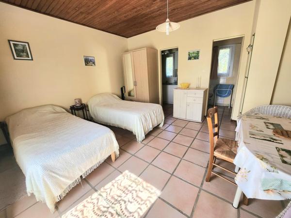 Maison avec piscine et 2 studios