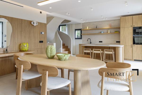 Magnifique Villa Rénové avec piscine intérieure – 220 m² – Prestations haut de gamme