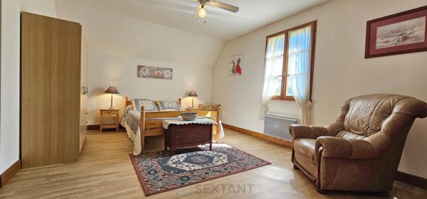 A Groléjac belle et grande maison dans bel environnement au calme au sommet d’une colline avec une vue