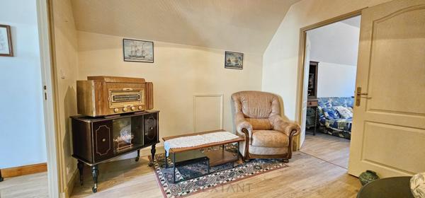 A Groléjac belle et grande maison dans bel environnement au calme au sommet d’une colline avec une vue