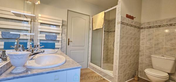 A Groléjac belle et grande maison dans bel environnement au calme au sommet d’une colline avec une vue