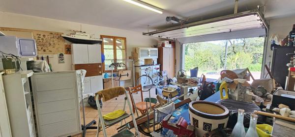 A Groléjac belle et grande maison dans bel environnement au calme au sommet d’une colline avec une vue