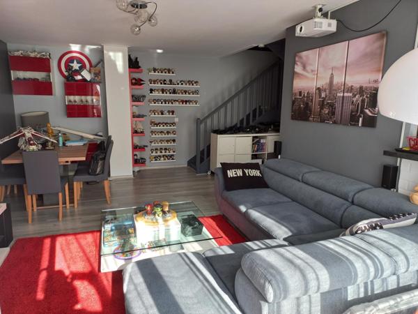 Duplex de 3 pièces au dernier étage.