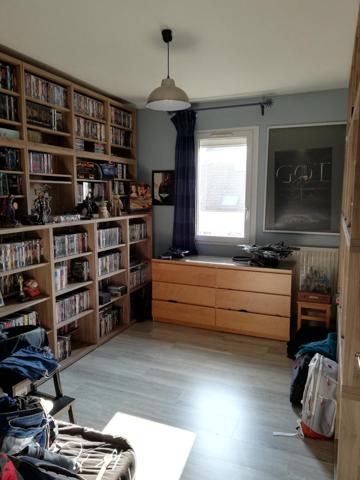 Duplex de 3 pièces au dernier étage.