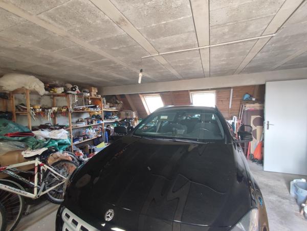 Cléder – Maison rénovée de 94 m² à 200 m de la plage, terrain de 1967 m²