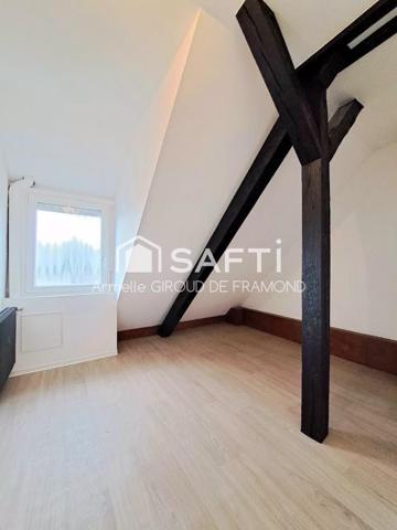 A Mulhouse dans le quartier prisé du Bas-Rebberg, belle et agréable maison mitoyenne de 194 m2, 8 pièces, 6 chambres sur terrain de 221 m2 avec terrasse-jardin, sous-sol et garage.