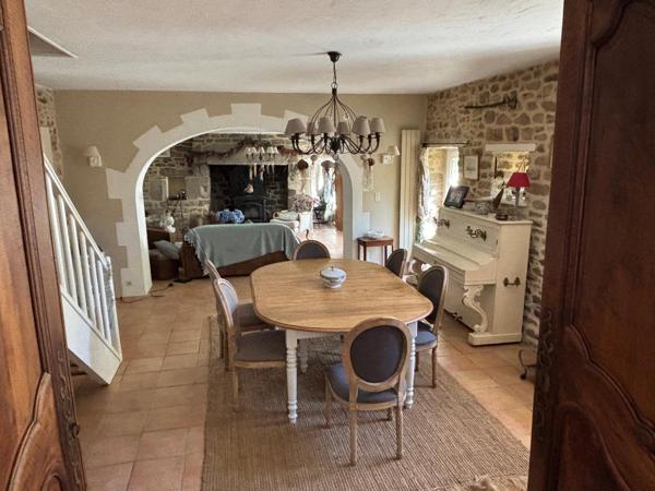 Maison à RIANTEC, 56670 - 8 pièces 200m²