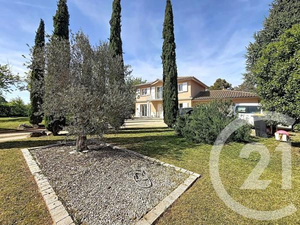 Maison à vendre  7 pièces - 179 m 2   ST VULBAS  - 01