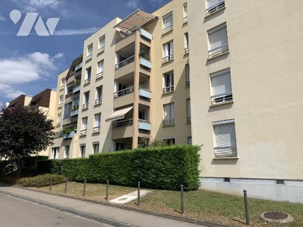 Appartement 4 pièces avec garage et terrasse