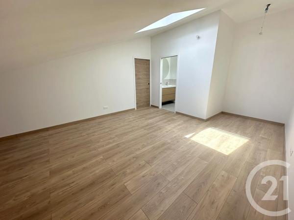 Appartement T4 à vendre  4 pièces - 103,55 m 2   MEXIMIEUX  - 01