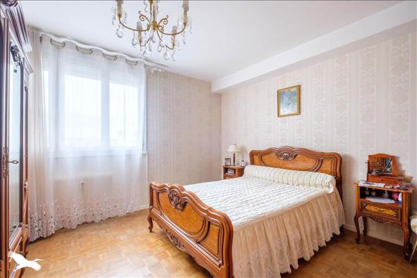 Appartement à vendre |  Saint-Priest |  5 pièces | 98 m²