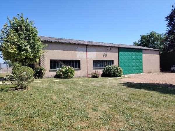 BONNEVAL  MAISON 139 M² et HANGAR 250 M²