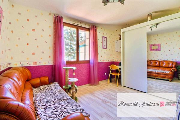 BONNEVAL  MAISON 139 M² et HANGAR 250 M²