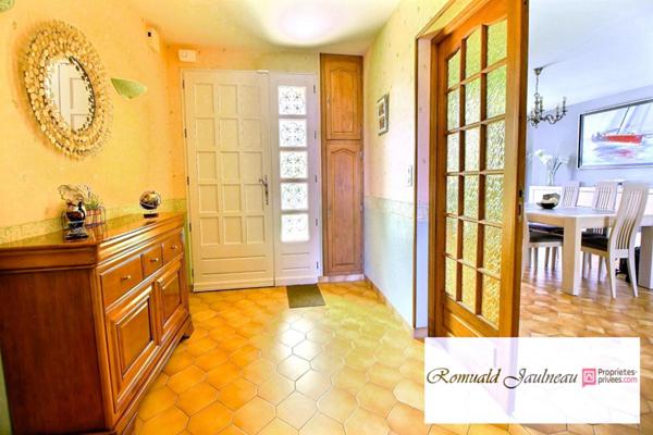 BONNEVAL  MAISON 139 M² et HANGAR 250 M²