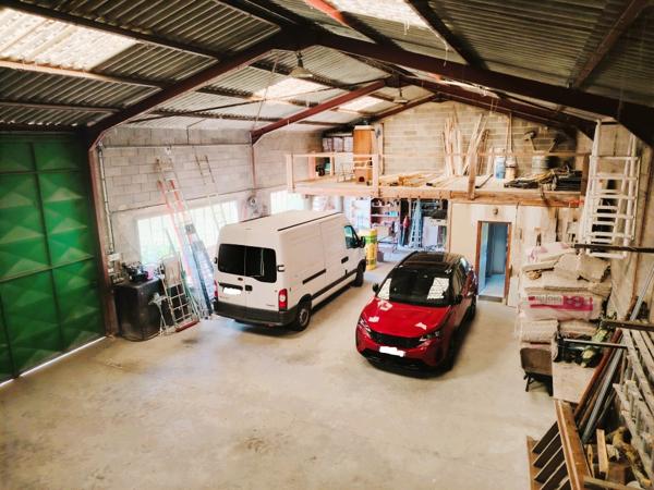 BONNEVAL  MAISON 139 M² et HANGAR 250 M²