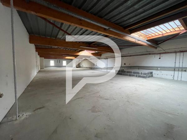 Entrepôt / Local industriel 234 m2