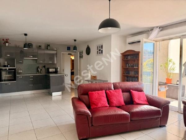 Appartement Marseille 3 pièce(s) 75m² Pont de Vivaux- Terrasse - 2 parkings privatifs
