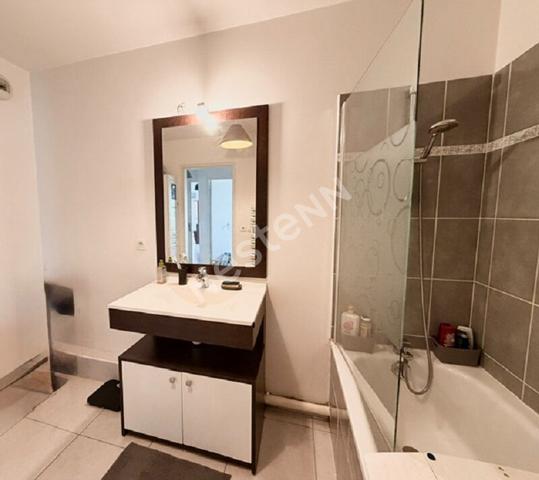Appartement Marseille 3 pièce(s) 75m² Pont de Vivaux- Terrasse - 2 parkings privatifs