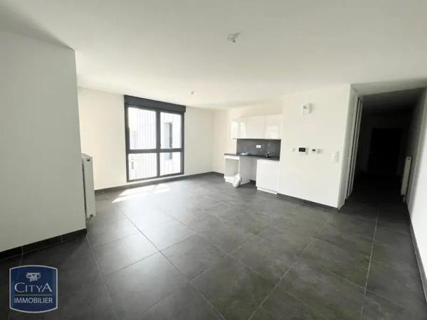 Appartement à louer 2 pièces 50.74m² Orléans (45000)