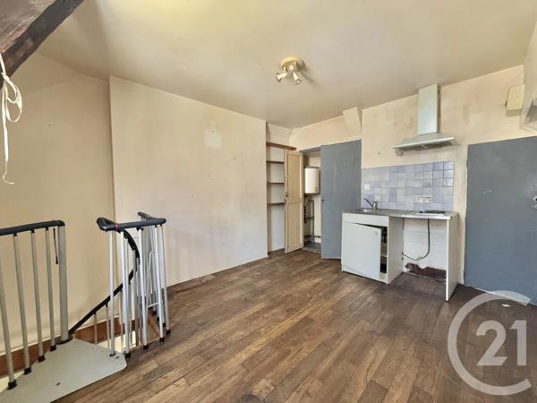 Immeuble à vendre  359,23 m 2   MOULINS  - 03