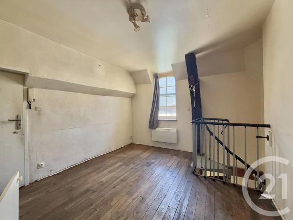 Immeuble à vendre  359,23 m 2   MOULINS  - 03