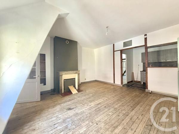 Immeuble à vendre  359,23 m 2   MOULINS  - 03