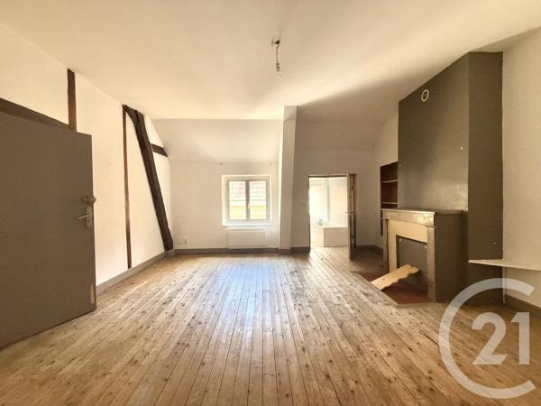 Immeuble à vendre  359,23 m 2   MOULINS  - 03
