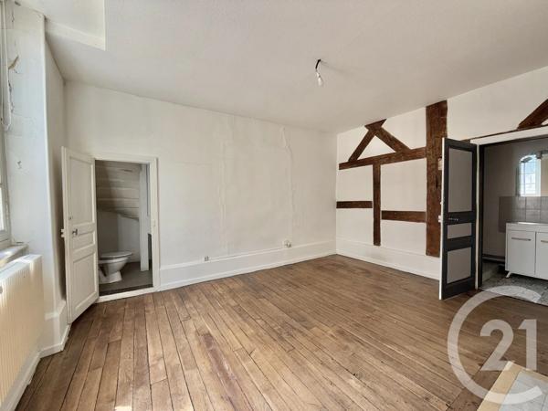 Immeuble à vendre  359,23 m 2   MOULINS  - 03