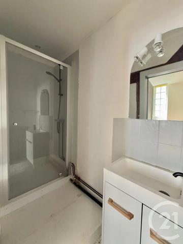 Immeuble à vendre  359,23 m 2   MOULINS  - 03