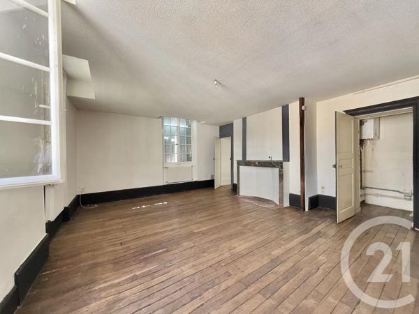 Immeuble à vendre  359,23 m 2   MOULINS  - 03