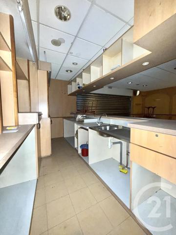 Immeuble à vendre  359,23 m 2   MOULINS  - 03