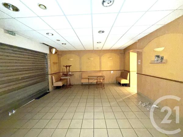 Immeuble à vendre  359,23 m 2   MOULINS  - 03