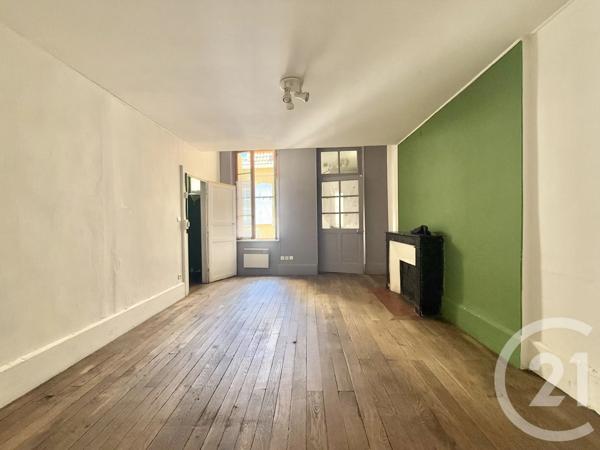 Immeuble à vendre  359,23 m 2   MOULINS  - 03