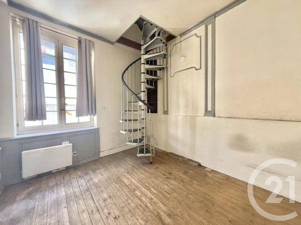 Immeuble à vendre  359,23 m 2   MOULINS  - 03