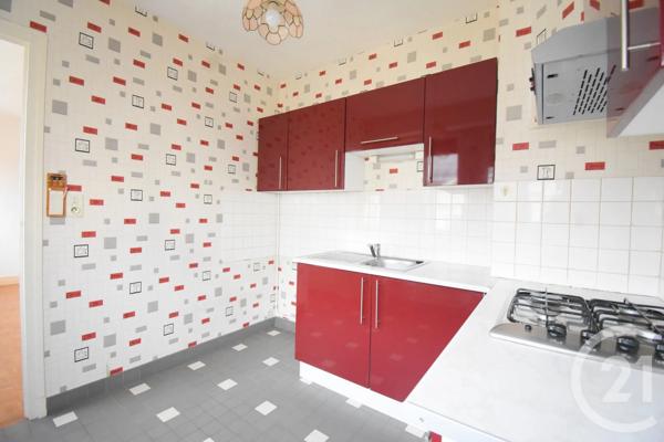 Appartement F2 à vendre  2 pièces - 42 m 2   VICHY  - 03