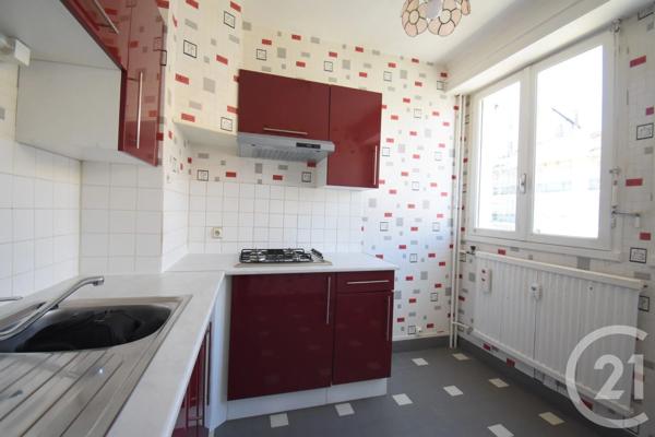 Appartement F2 à vendre  2 pièces - 42 m 2   VICHY  - 03